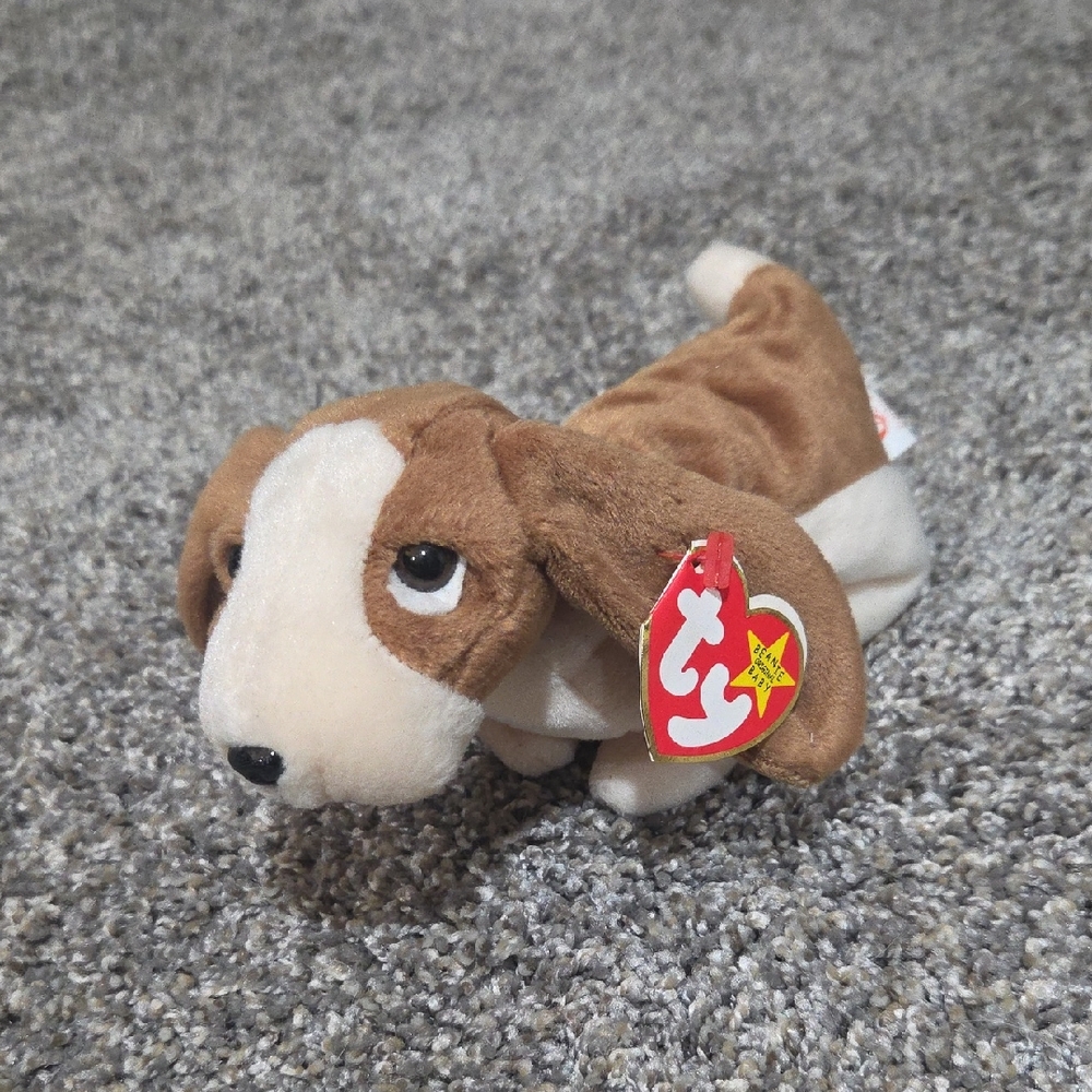 Ty Brown and Cream Tracker Beanie Baby - Picture 1 of 3